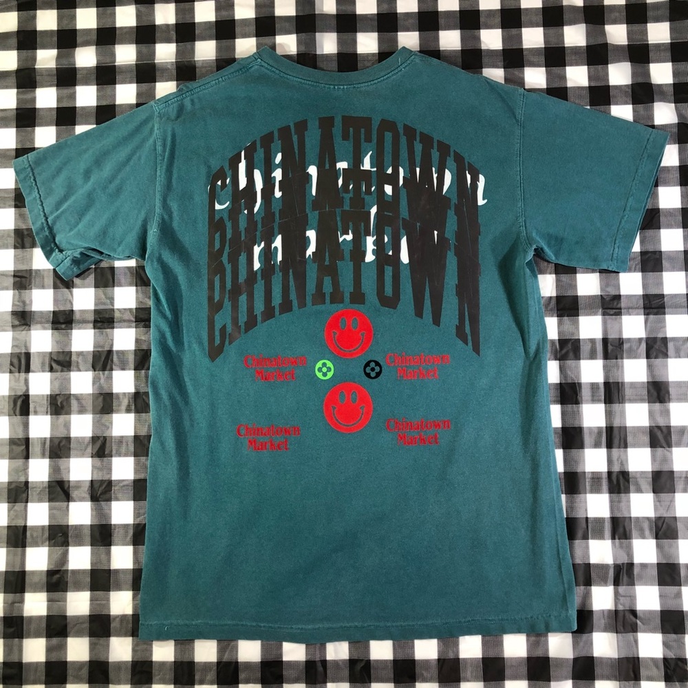 Chinatown Market Never Dies Rainbow 3M Velvet Tee